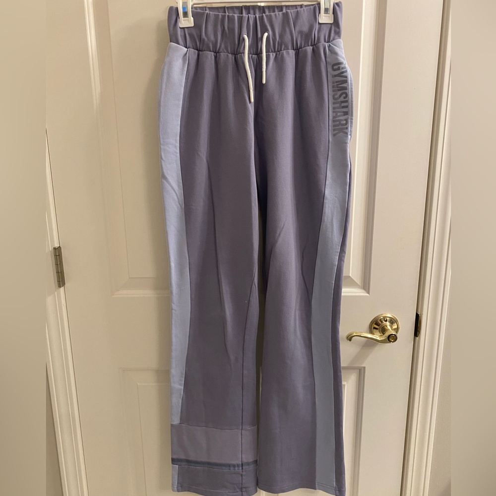 Gymshark purple lounge pants, small